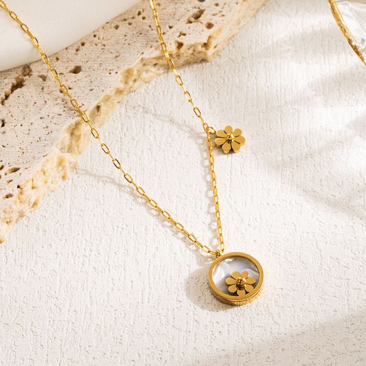 Gold Daisy Flower Pendant Necklace